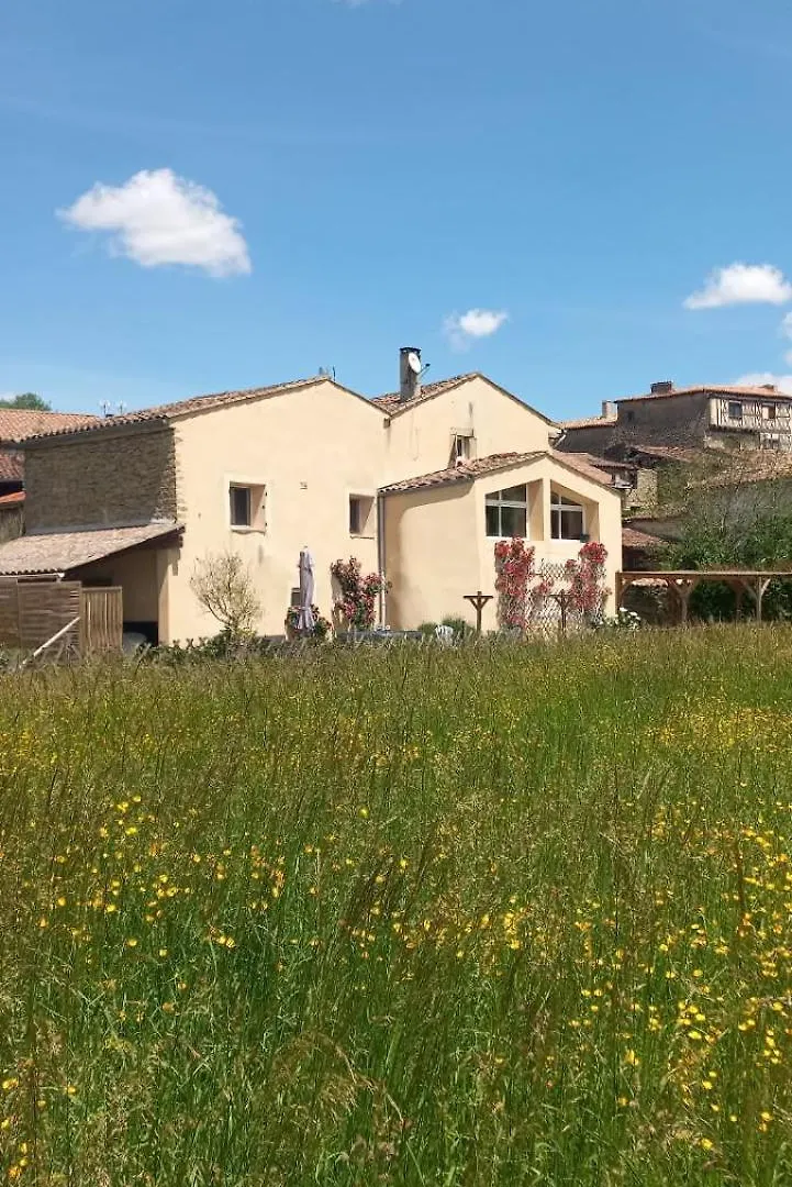 Gite Les Claouzals Camon  度假居